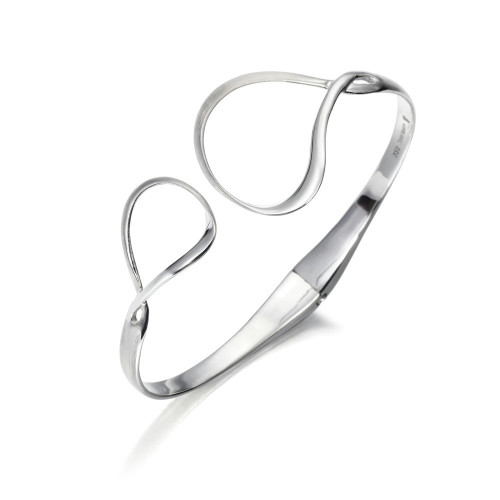 Fluid organic bangle in sterling silver 925