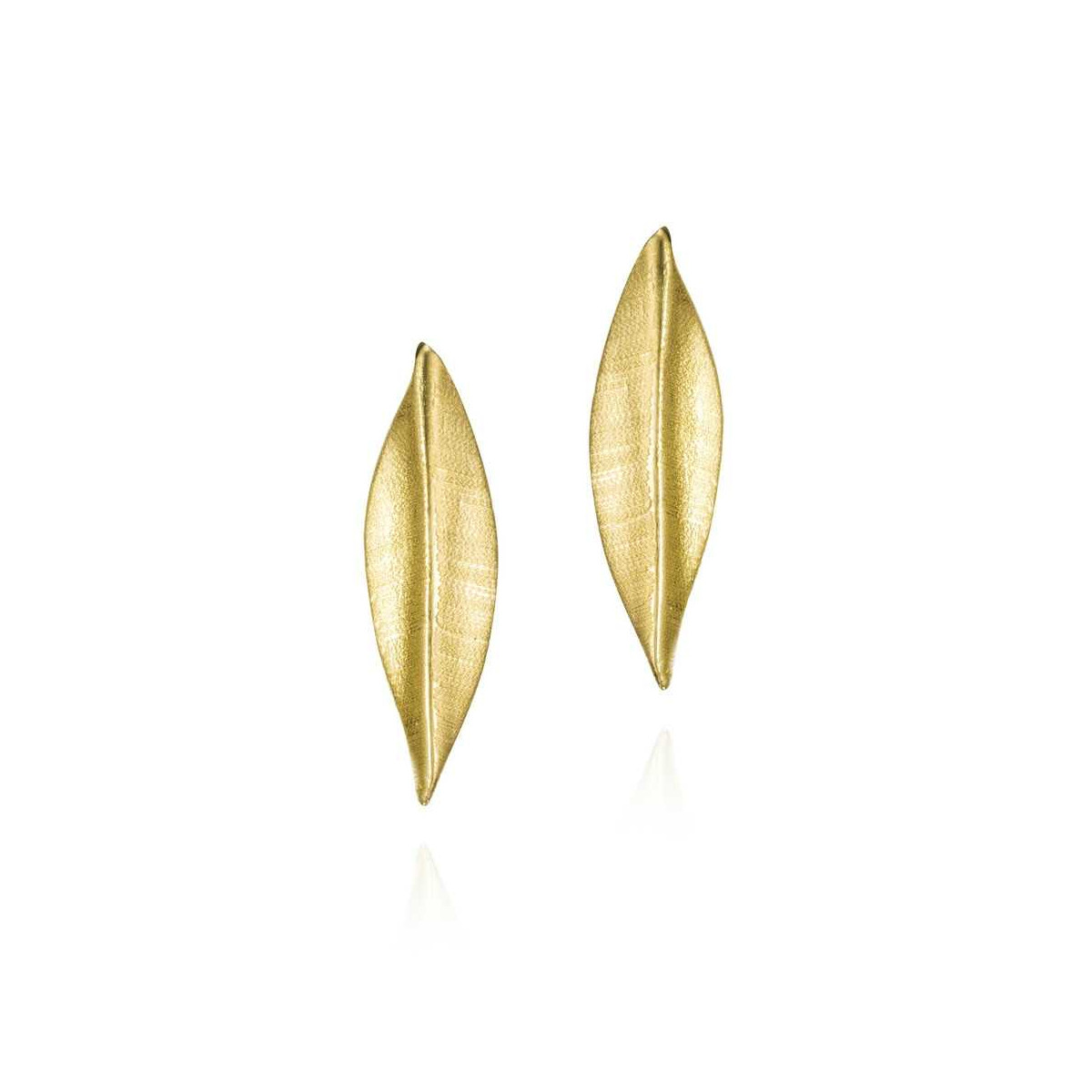 Leaf-shaped earrings in sterling silver with 18k gold vermeil