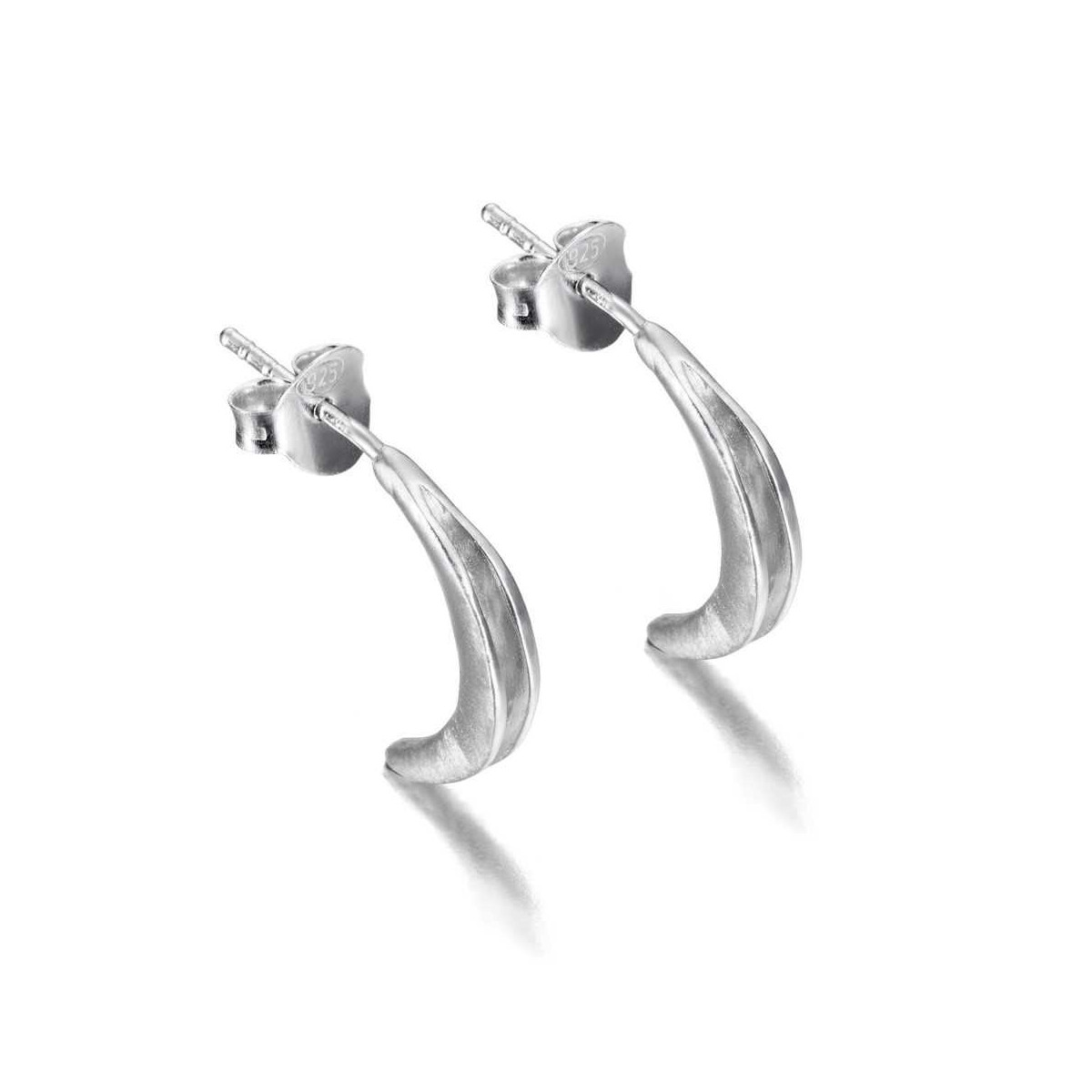 Pendientes orgánicos curvos en plata de ley 925.