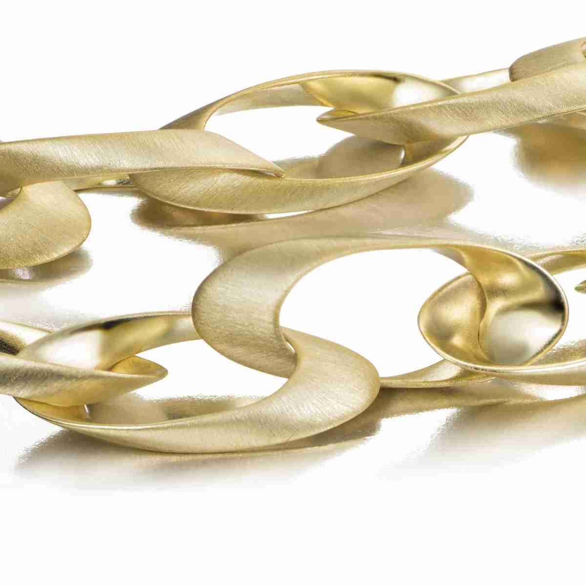 Long necklace with oval pieces in sterling silver with 18k gold vermeil