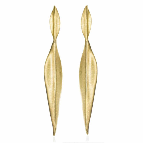 Earrings in Silver with elongated organic shape. 18 k Gold vermeil