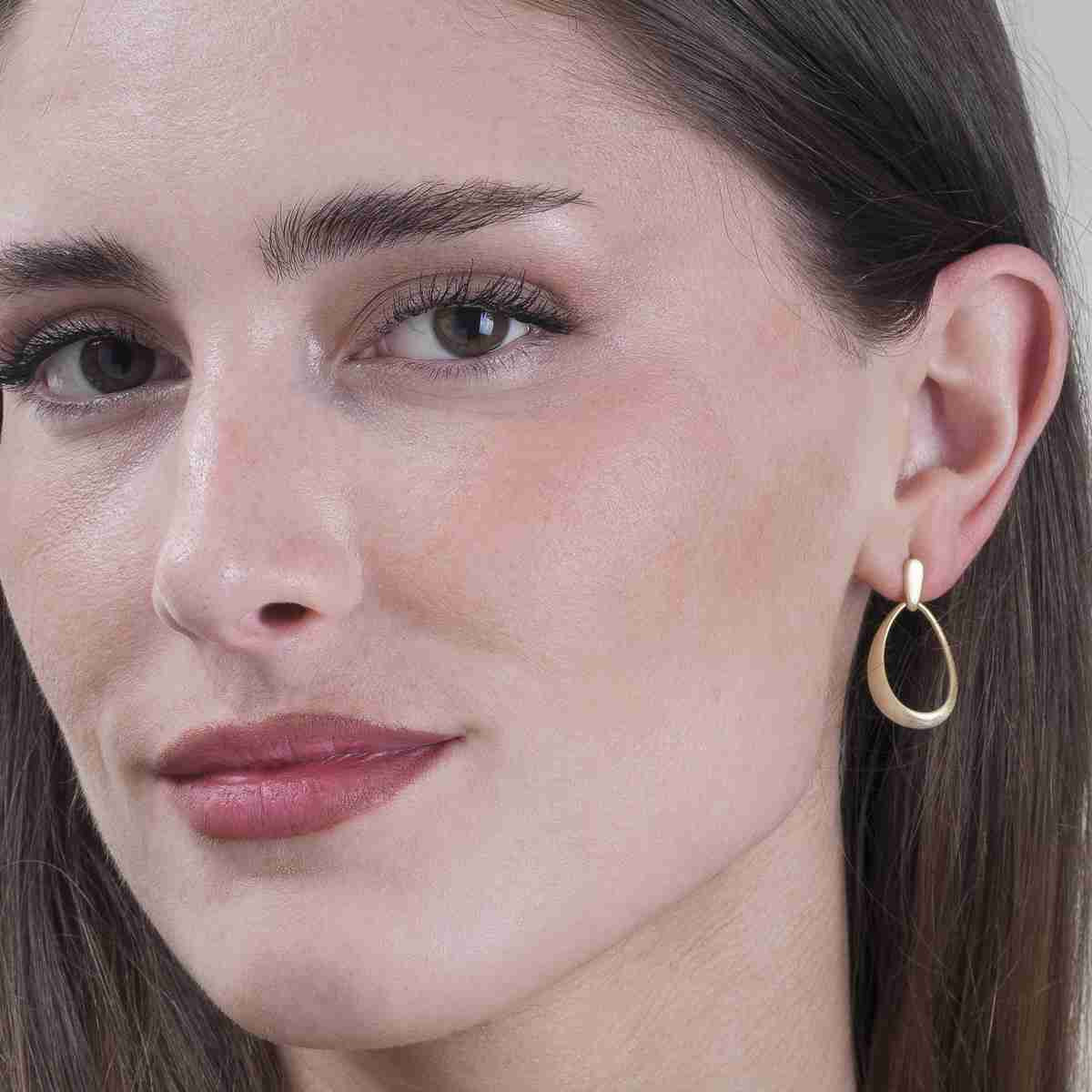 Pendientes ovalados de Plata con Baño de Oro