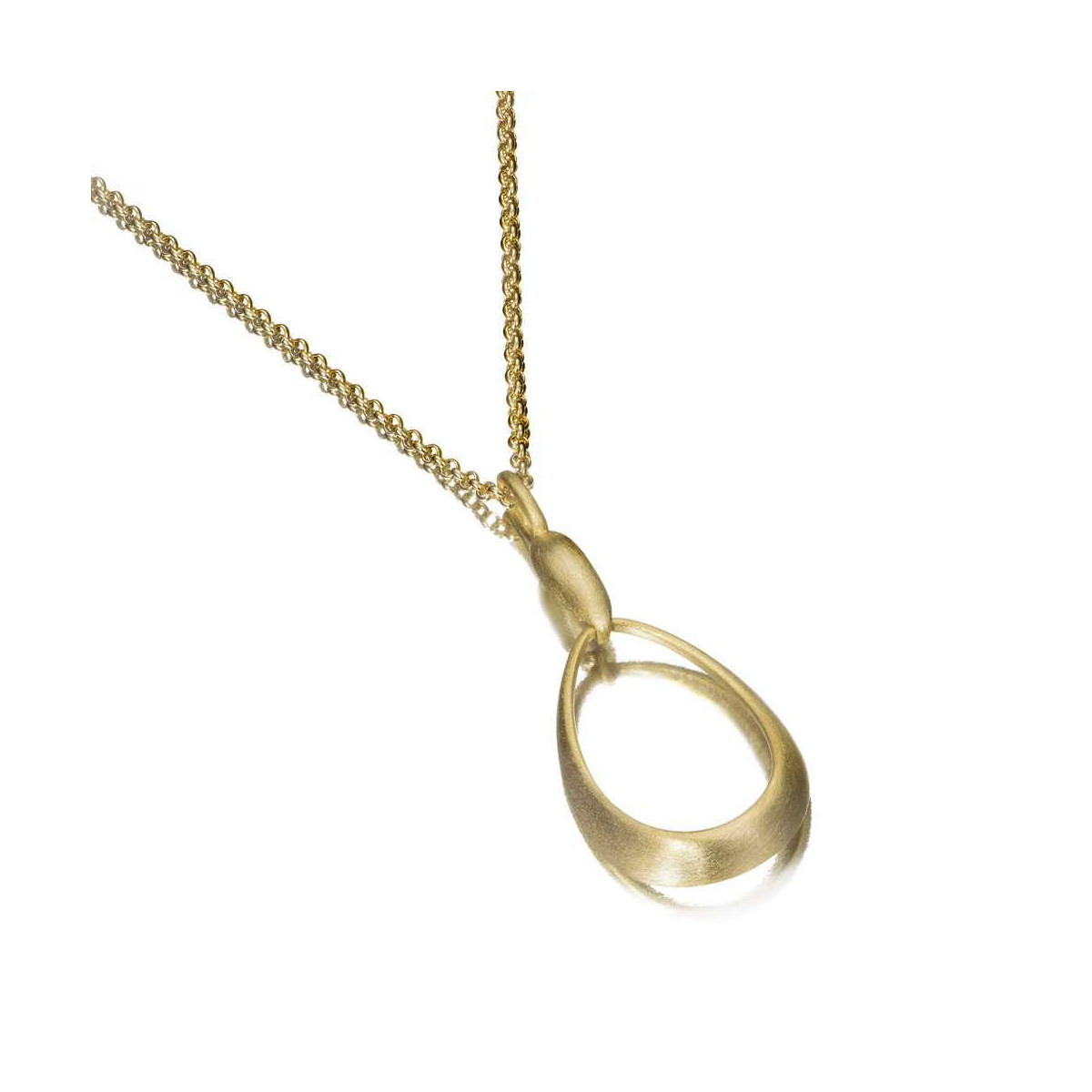 Oval pendant in 18k gold vermeil sterling silver