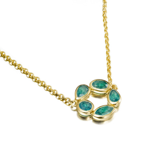 Flower necklace with apatite in 18k gold vermeil