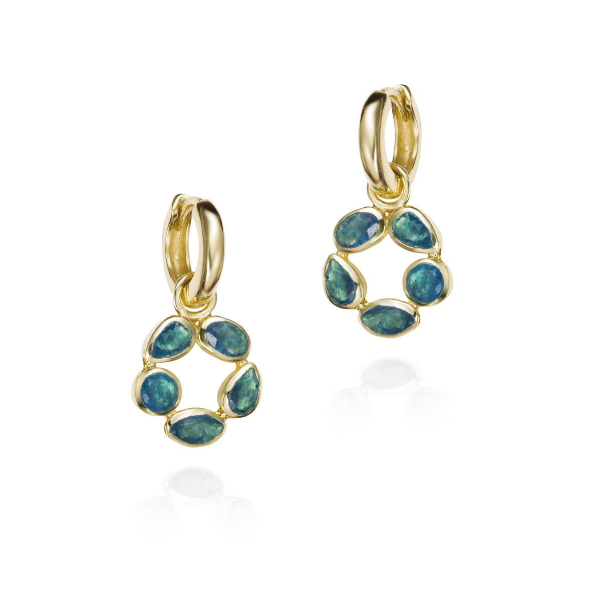 Hoop earrings with apatite flower in 18K gold vermeil