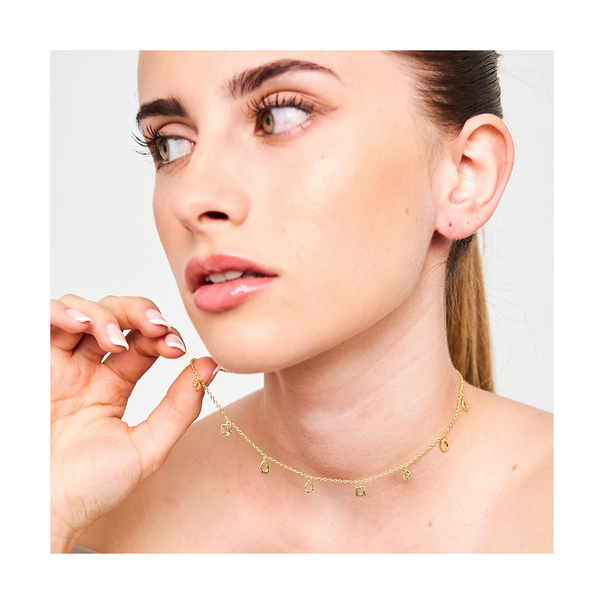 Collar geométrico en plata de ley con baño de oro 18k