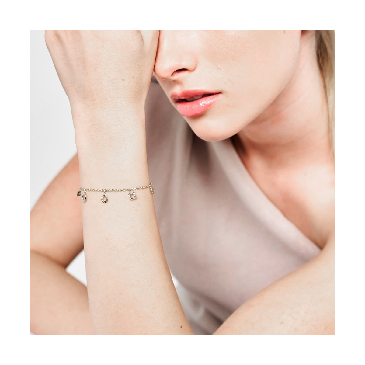 Pulsera geométrica en plata de ley