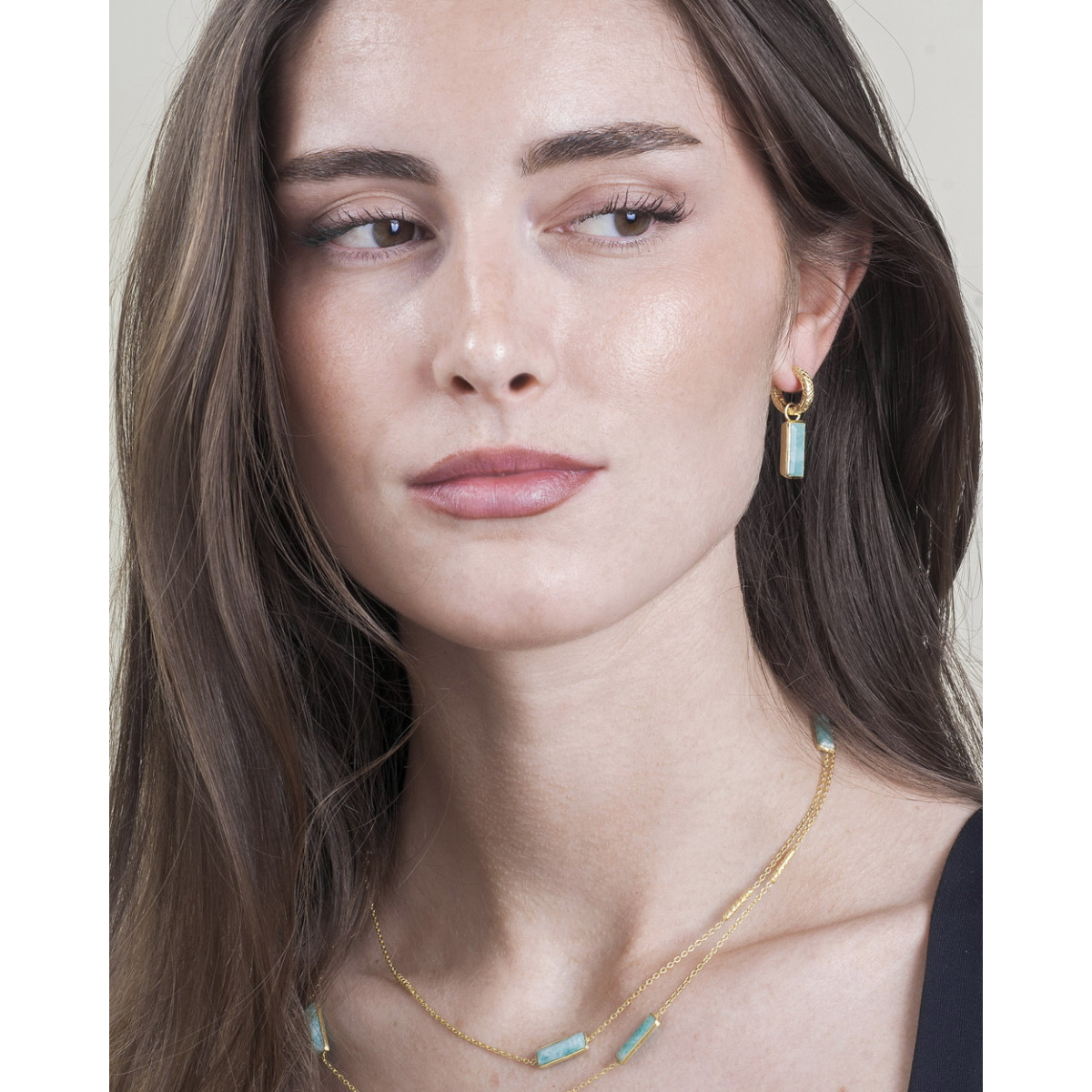 Pendientes de aro con amazonita en plata de ley bañada en oro 18k