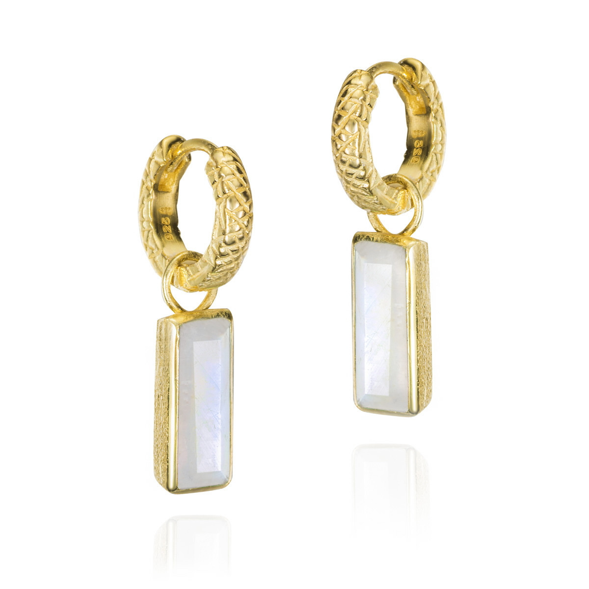 Pendientes de aro con espectrolita en plata de ley bañada en oro 18k