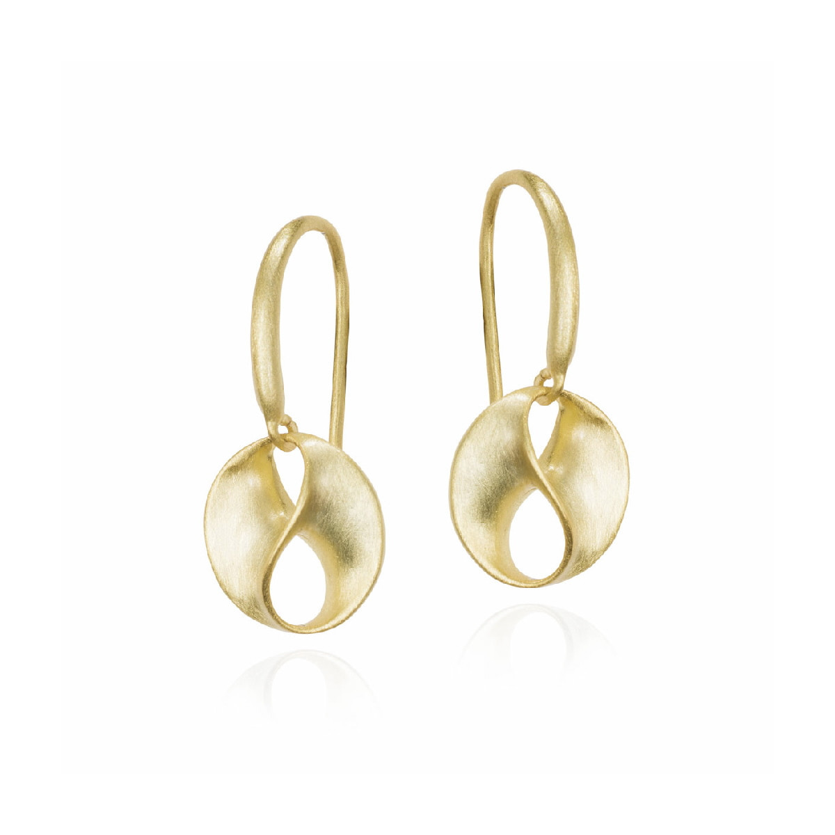 Hook earrings with small links in 18k gold vermeil sterling silver
