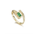 Anillo orgánico con ónix verde geométrico en plata de ley con baño de oro de 18k