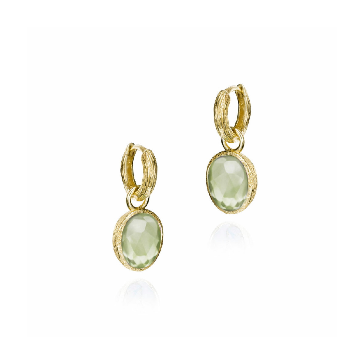 Pendientes de aro con amatista verde tallada en plata de ley con baño de oro de 18k