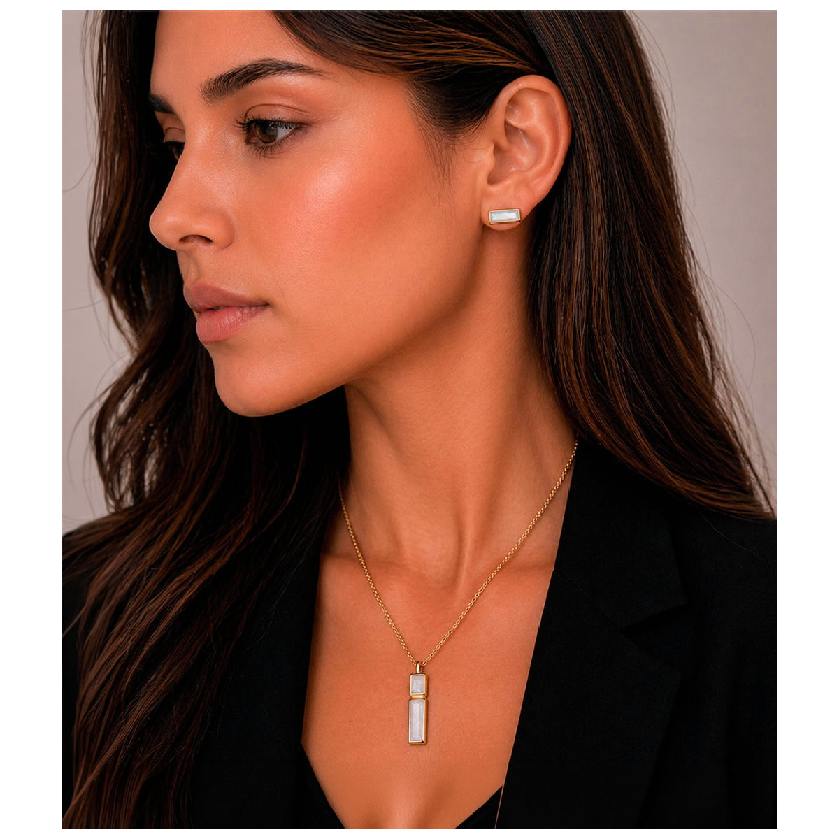 Colgante con espectrolita facetada de plata de ley con baño de oro 18k
