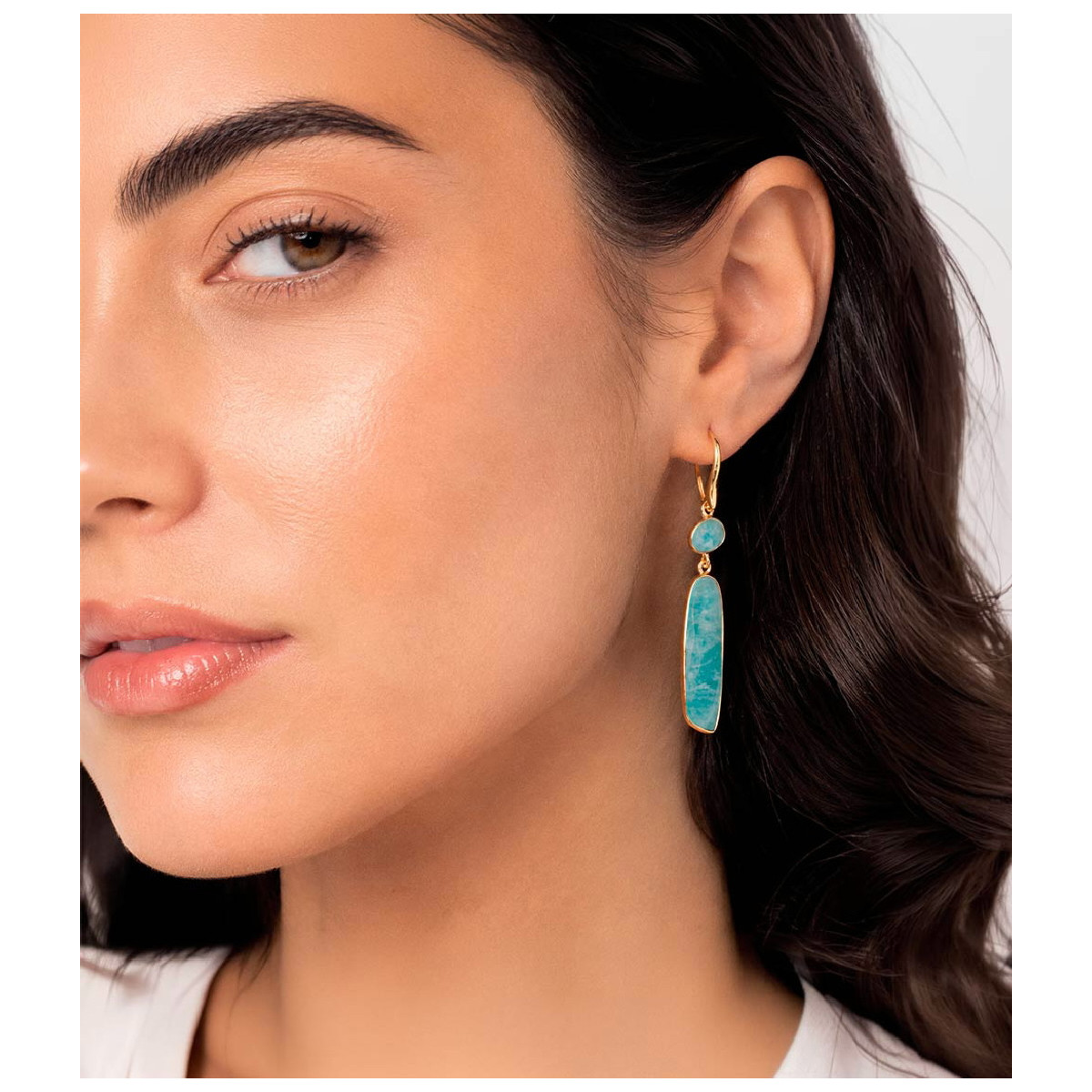 Pendientes de gancho con amazonita ovalada de plata con baño de oro 18k