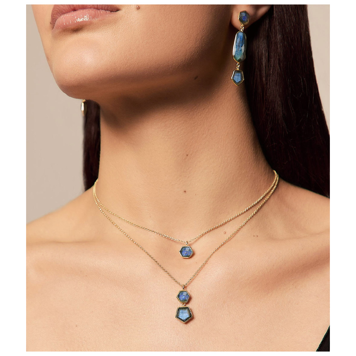 Colgante con labradorita geométrica de plata con baño de oro 18k