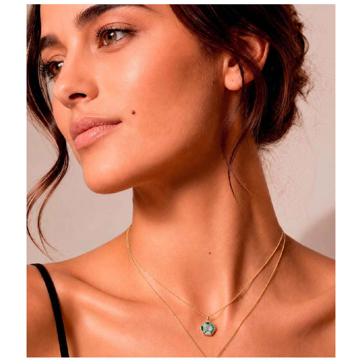 Colgante hexagonal de ágata musgo de plata con baño de oro 18k