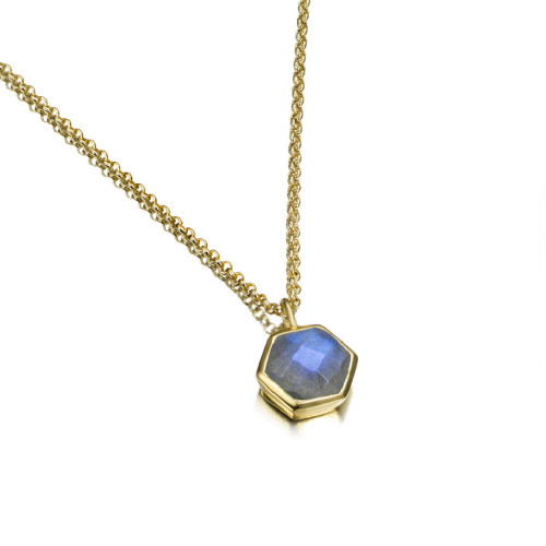 Colgante con labradorita hexagonal de plata con baño de oro 18k